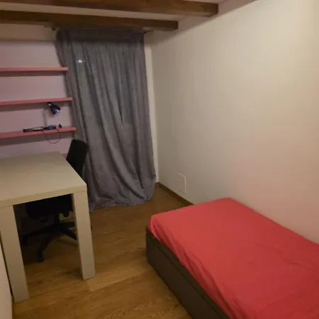 Via Sestiere Castello 5375 * ヴェネツィア